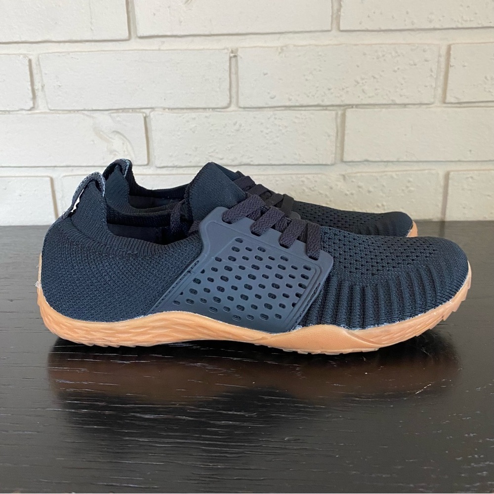 Whitin Shoes Black Casual Barefoot Minimalist Athletic Sneaker Modern Size 38